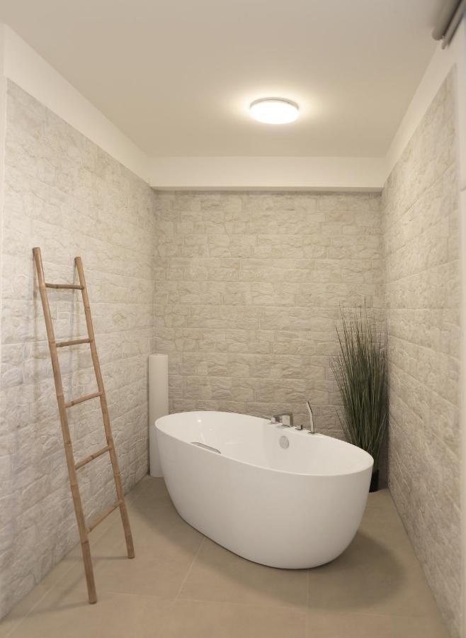 נייביצה Apartments Terra Sun With Private Pool Or Jacuzzi מראה חיצוני תמונה