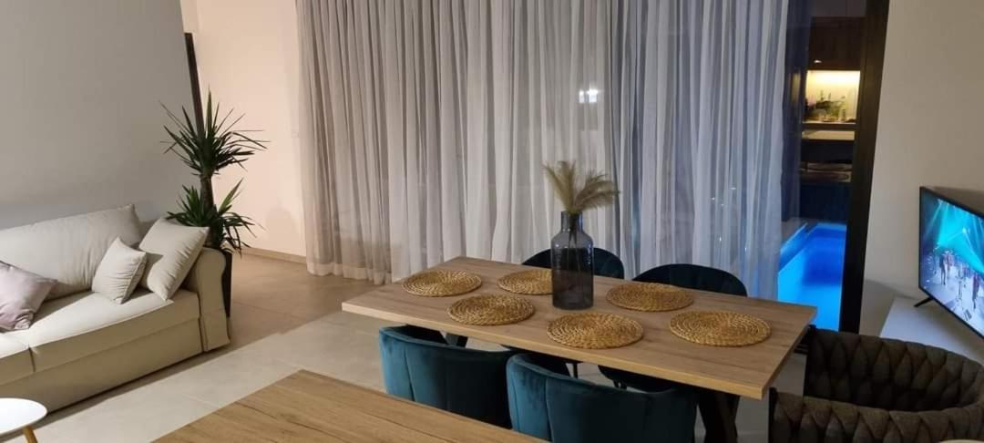 נייביצה Apartments Terra Sun With Private Pool Or Jacuzzi מראה חיצוני תמונה
