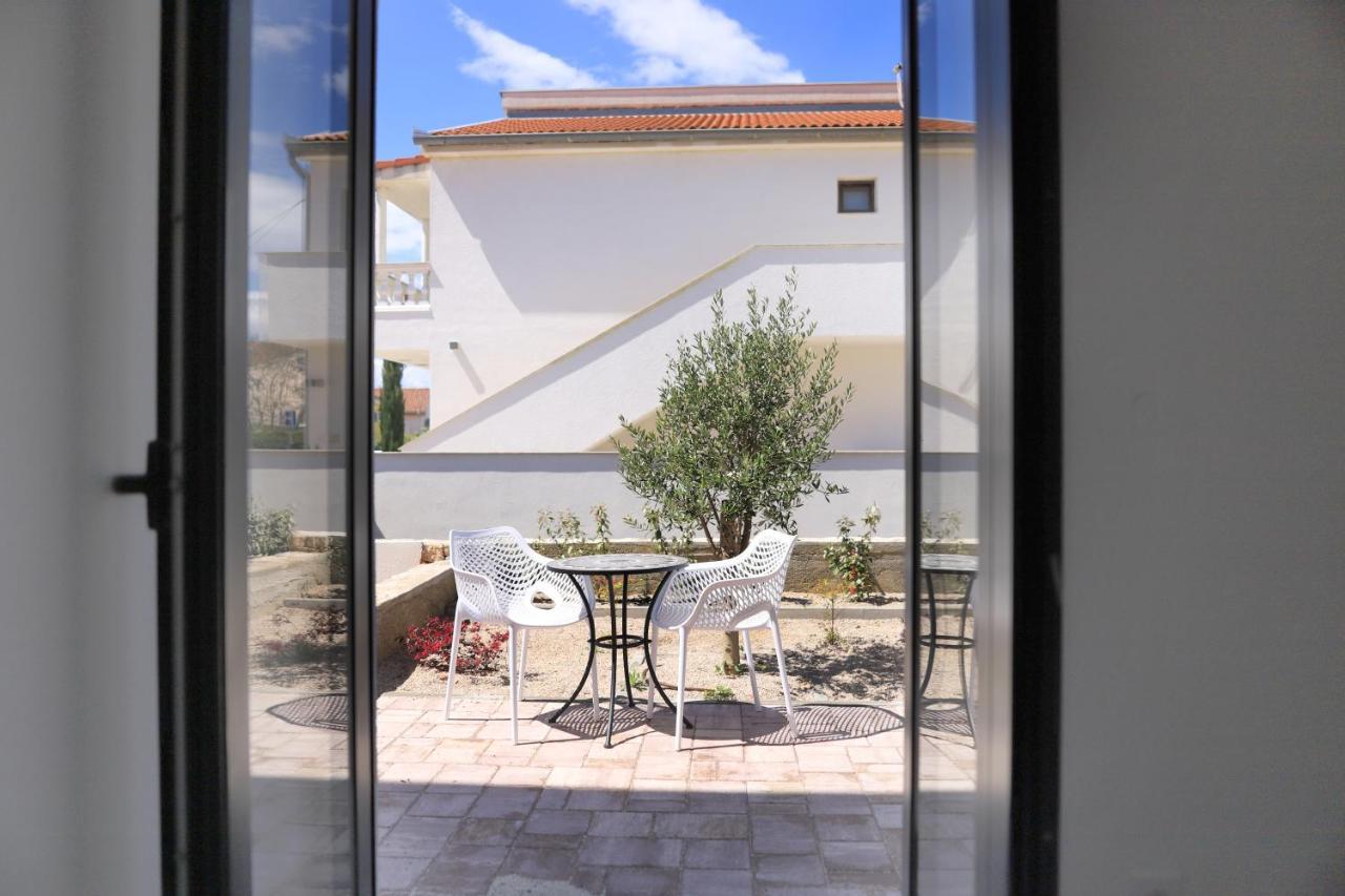 נייביצה Apartments Terra Sun With Private Pool Or Jacuzzi מראה חיצוני תמונה