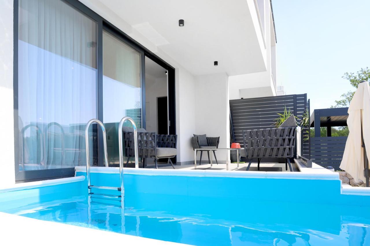 נייביצה Apartments Terra Sun With Private Pool Or Jacuzzi מראה חיצוני תמונה